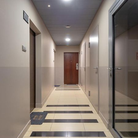 Grzybowska Platinum Apartment Tower A Warsaw Exterior photo